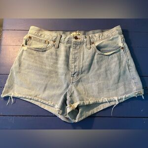 Madewell Curvy Relaxed Denim Shorts- Light wash Size 29